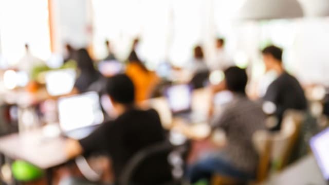 26% dos alunos inscritos em cursos técnico-profissionais abandonaram os estudos