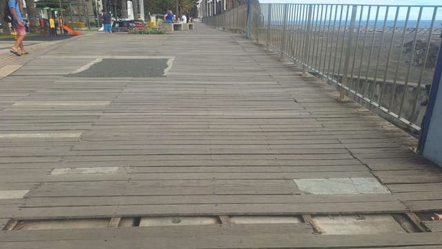 O deck da frente-mar da Ribeira Brava é da Câmara?