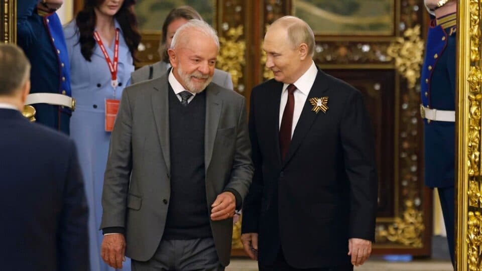 Após encontro com Lula, Brasil abre portas da Marinha para assessor de Putin