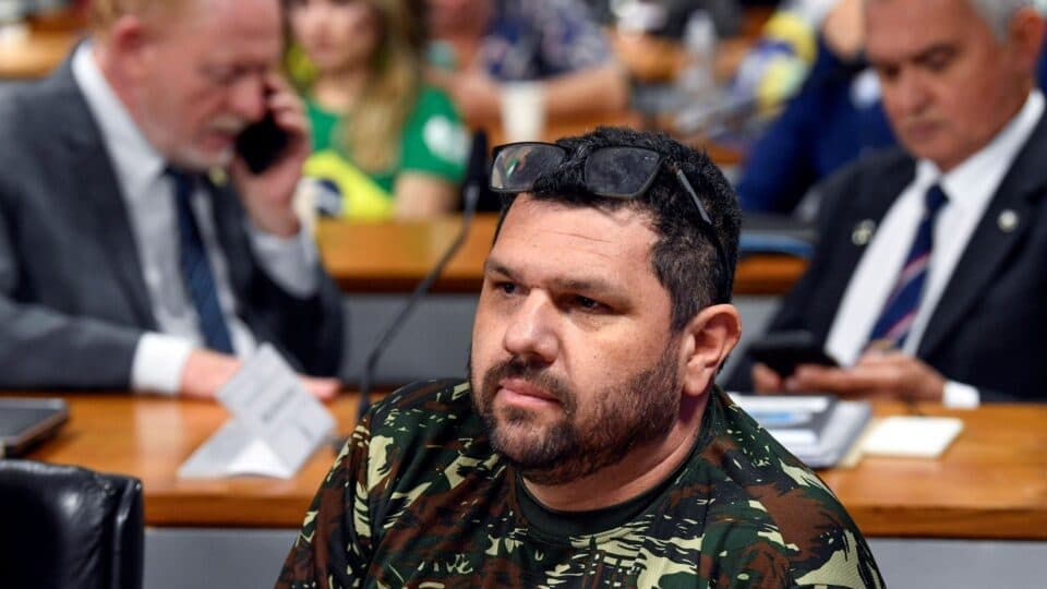 Moraes arquiva processo contra Oswaldo Eustáquio e Allan dos Santos por falta de provas