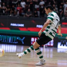 <![CDATA[ Alex Merlim sonha com a reconquista: «Vamos tentar sair da Luz com o título» ]]>