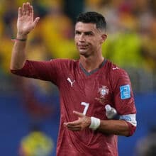 <![CDATA[ Robert Spehar pede "mais respeito" por Cristiano Ronaldo: «Não merece críticas tão severas» ]]>