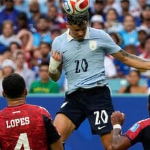 <![CDATA[ A crónica do Uruguai-Cabo Verde: nem um Super Maxi desfaz o sonho ]]>