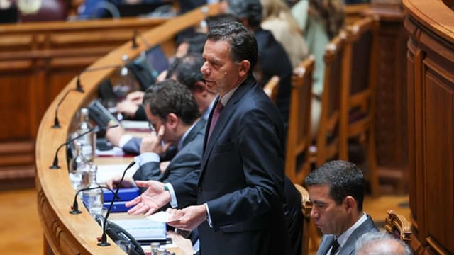 Proposta do Governo de revisão da legislação laboral votada hoje na generalidade