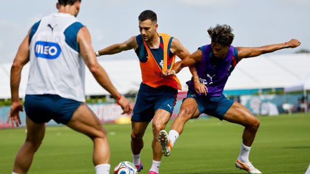 Portugal continua a preparar duelo com o Uzbequistão já com Rúben Dias