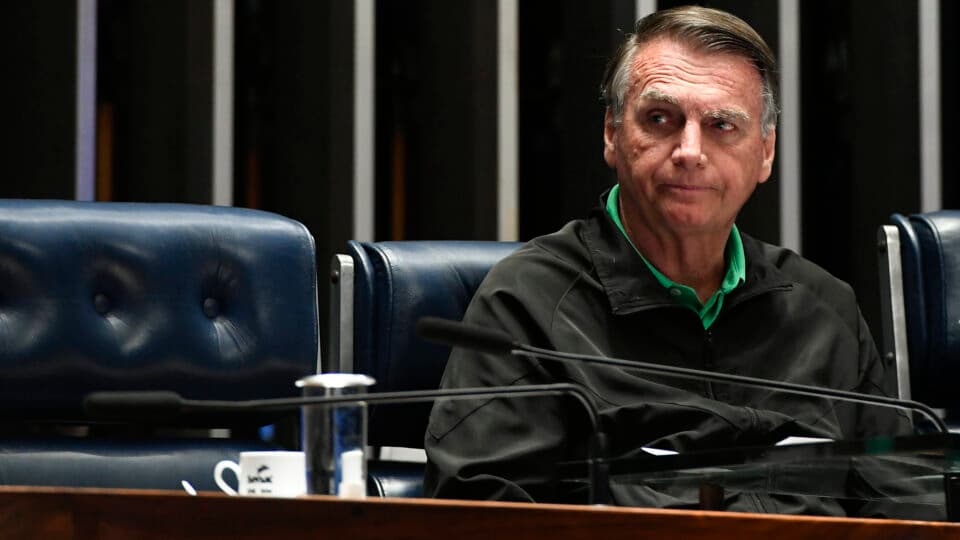 PM relata a Moraes falha em tornozeleira eletrônica de Bolsonaro