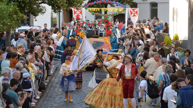 Santa Cruz celebra 'São João' esta terça-feira com 12 marchas populares e mais de 600 figurantes