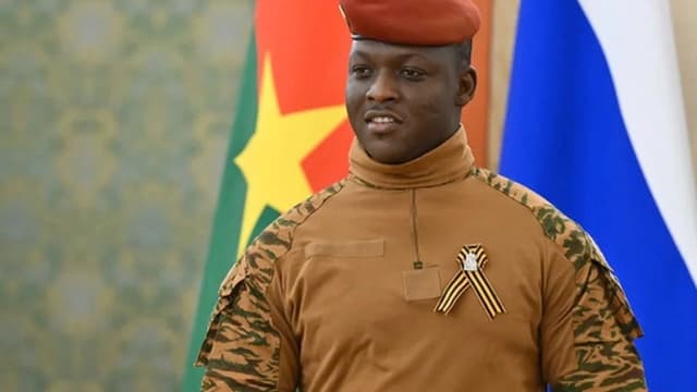 Burkina Faso anuncia corte de relações diplomáticas com França