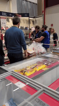 Operação recolhe mais de uma tonelada de produtos e prende gerente de atacadista