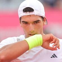 <![CDATA[ Só Faria sobrevive: Henrique Rocha e Frederico Silva eliminados do qualifying de Wimbledon ]]>