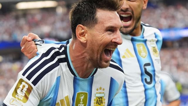 Argentina vence Áustria com 'bis' de Messi e está nos '16 avos'