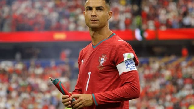 Federação Portuguesa de Futebol confirma saída de Ronaldo do estágio da Selecção
