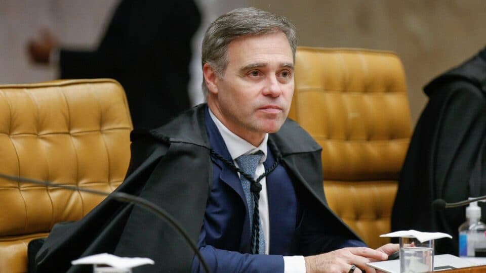 Mendonça sinaliza risco à própria vida após assumir relatoria do Master