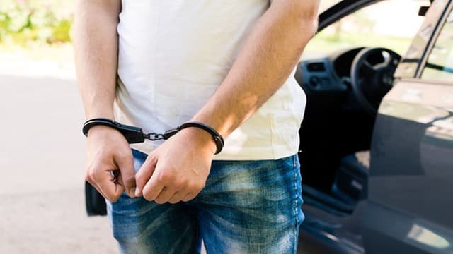 Traficante apanhado com droga em operação stop