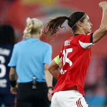 <![CDATA[ Carole Costa despede-se do Benfica: «Nem sempre os últimos capítulos refletem a dimensão da história que foi construída» ]]>