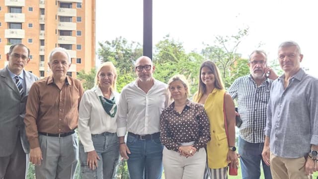 Sancho Gomes reúne-se com representantes da comunidade madeirense na Venezuela