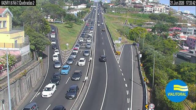 Acidente na Via Rápida condiciona trânsito