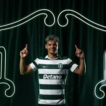 <![CDATA[ Maxi Araújo grato na hora de renovar com o Sporting: «Quero ficar aqui muitos anos» ]]>