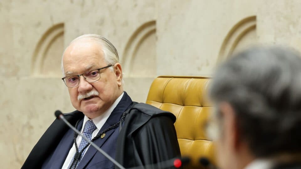 Fachin abre provas do Master a aliados de Lula, mas nega acesso de Fux ao inquérito das fake news