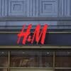 Vendas da sueca H&M recuam 1% para 9.420 milhões, mas lucros sobem 