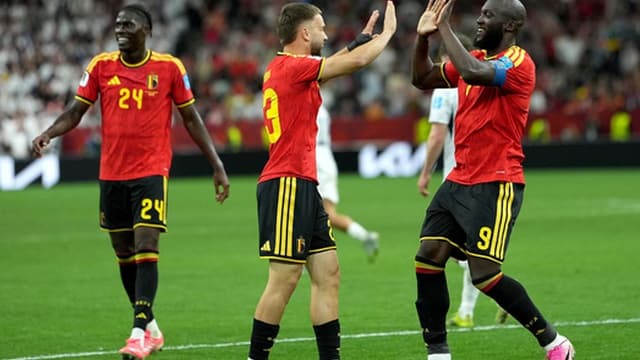 Bélgica esmaga Nova Zelândia e Trossard assina noite de gala