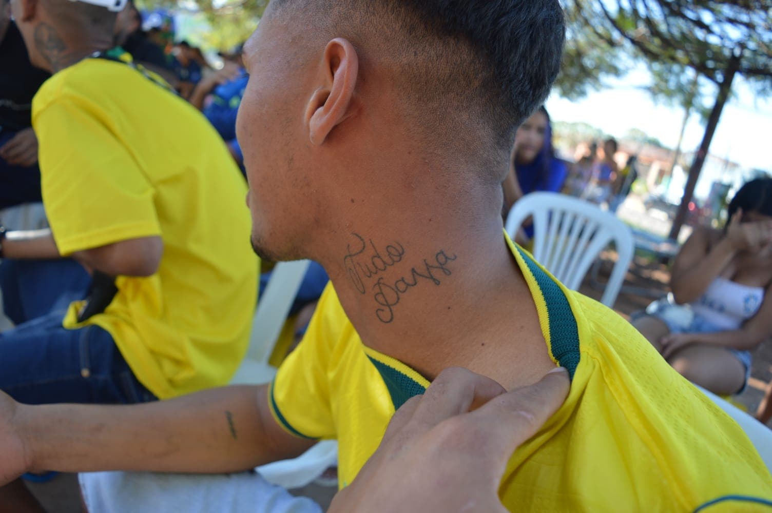 Com tatuagem de Neymar, torcedor tem esperança que o camisa 10 entre e faça gol