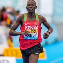 <![CDATA[ Ex-recordista da meia maratona banido sete anos por falhar controlo antidoping ]]>