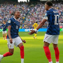 <![CDATA[ A crónica do França-Suécia: Olise deslumbra e Mbappé mata ]]>