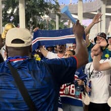 <![CDATA[ Loucura: a festa dos adeptos cabo-verdianos depois do empate com o Uruguai ]]>