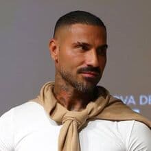 <![CDATA[ Ricardo Quaresma demarca-se de "declarações falsas" sobre Cristiano Ronaldo ]]>
