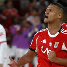 <![CDATA[ Jacaré deixa o Benfica após bicampeonato: «Despeço-me com lágrimas nos olhos» ]]>