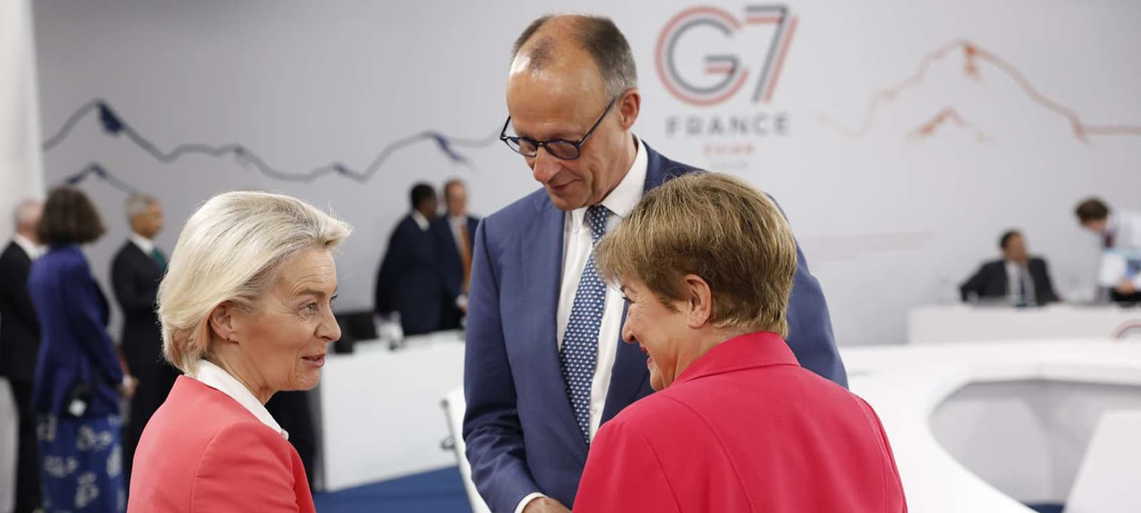 Berlim anuncia cimeira com Reino Unido, França, Itália e Polónia