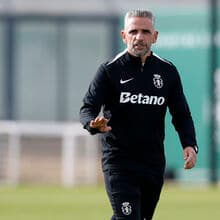 <![CDATA[ Rui Borges revoluciona onze contra o Marítimo: Sporting cheio de caras novas quer evitar caos total ]]>