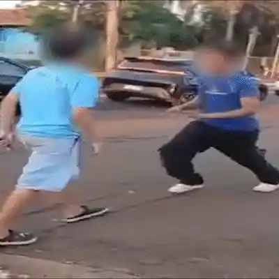 Vítima de bullying, menino diz que feriu colega por medo de apanhar 