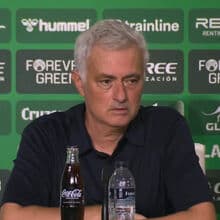 <![CDATA[ O recado de Mourinho aos jogadores do Real Madrid: «São ingénuos...» ]]>