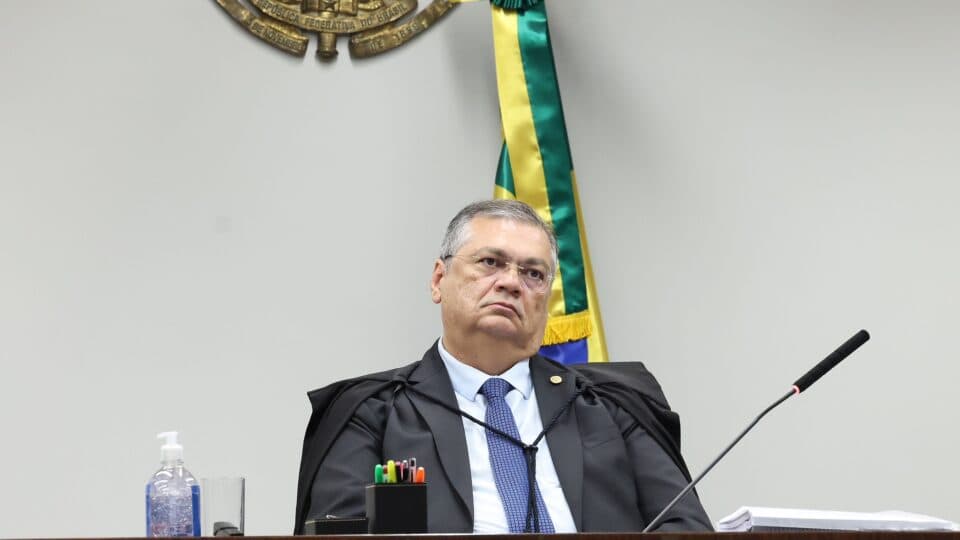 Dino suspende devolução de R$ 6,9 milhões da Camargo Corrêa aos cofres públicos