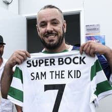 <![CDATA[ Sam the Kid atuou no Rock in Rio e recebeu uma camisola personalizada do Sporting ]]>