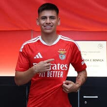 <![CDATA[ Manchester City reserva cláusula de recompra de Echeverri  ]]>