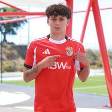 <![CDATA[ Afonso Baldé assina contrato profissional com o Benfica: «É um sentimento inexplicável» ]]>