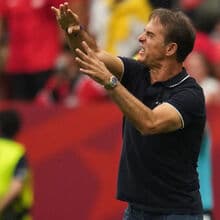 <![CDATA[ Lopetegui fica furioso com selecionador do Canadá e instala-se a confusão no relvado ]]>