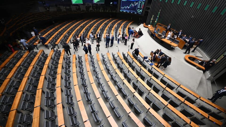 Novo supera cláusula de barreira e terá acesso ao fundo partidário e à propaganda eleitoral 