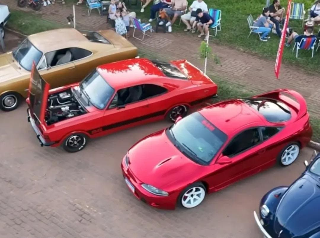 Encontro de carros antigos arrecada brinquedos para o Dia das Crianças