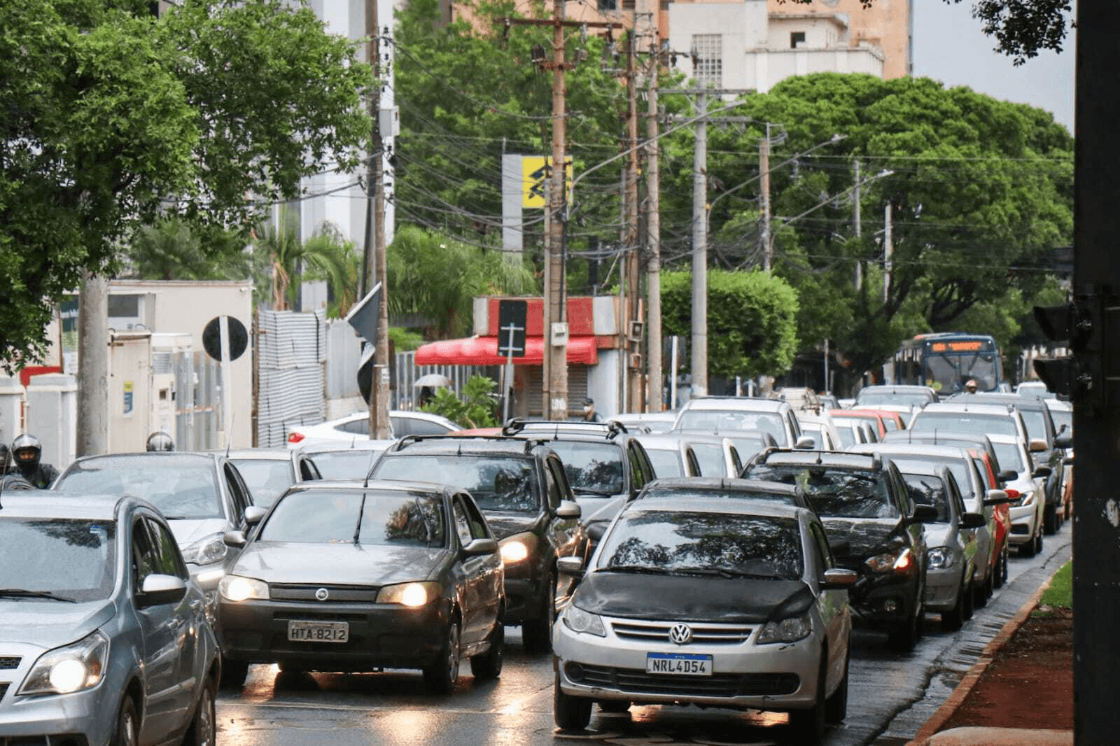 Nova lista do Detran suspende 506 CNHs e aplica 146 outras punições