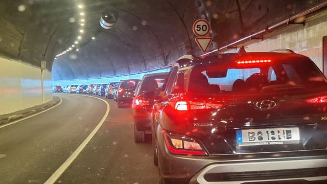 Trânsito em colapso na costa sudoeste