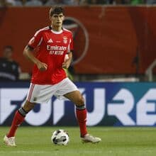 <![CDATA[ António Silva terá salário progressivo se aceitar renovar: o plano do Benfica para convencer o central ]]>