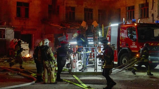 Bombardeamento russo em Kharkiv provoca pelo menos um morto