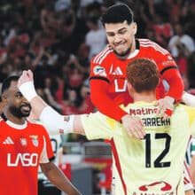 <![CDATA[ A crónica do Benfica-Sporting, 5-5 (8-7, pen.): campeão canta hino ]]>