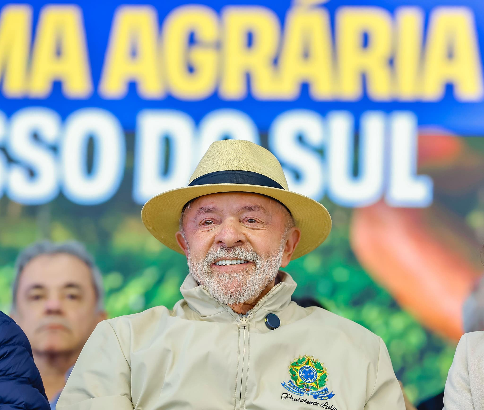Sem citar Trump, Lula fala que "galo de fora não canta no terreno Brasil"