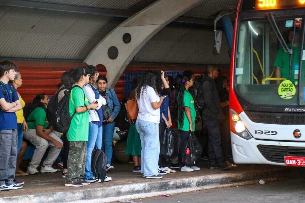 Estado renova aporte de R$ 11,5 milhões para passe estudantil na Capital