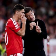 <![CDATA[ Sudakov descansa Marco Silva: o plano traçado para o meio-campo do Benfica ]]>